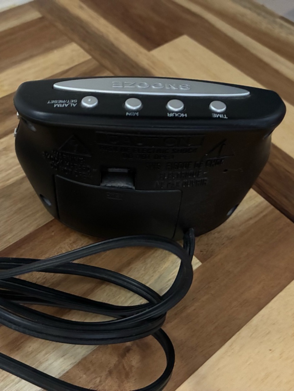 Extra Loud LED Alarm Clock - Picture 3 of 3